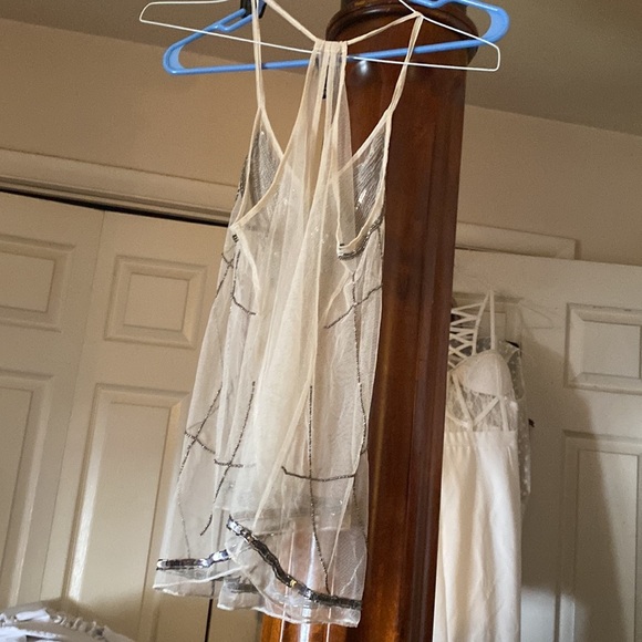 Small see through blouse embellished silver overtones - Picture 6 of 8